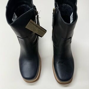 Dingo Black Leather Mid-Calf Women's Boots with Contrasting Sole
